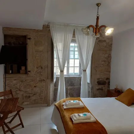 게스트하우스 A Taberna De Gundian 3*