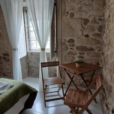 ゲストハウス A Taberna De Gundian