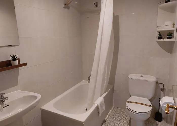 A Taberna De Gundian בית הארחה 3*